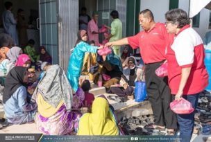 开斋节未返乡 柔苏丹为穆斯林外劳送暖