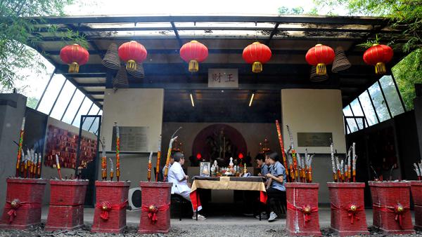 克切拉禅修林金泽财王庙每年都会举办殊胜的法会。