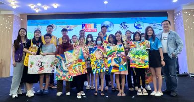 陈绍华：维护世界和平 建立更加和谐社会