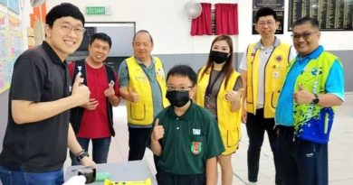 振林山狮子会走进校园 赠明德华小7学生眼镜