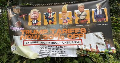 西餐厅借特朗普关税打广告 狮城有民众很不满