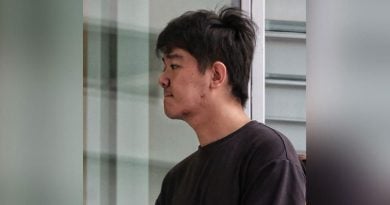 3男“各司其职” 盗刷卡购18手机转售