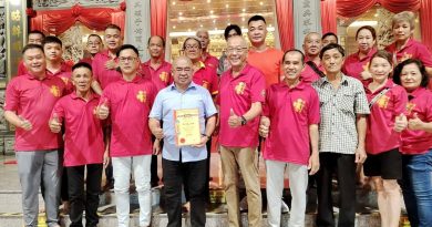 东甲灵显宫新理事 颜诚何续任主席