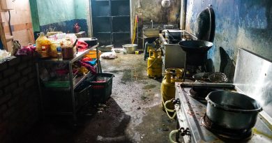 古来市会执法组取缔 关闭 4劳板商铺