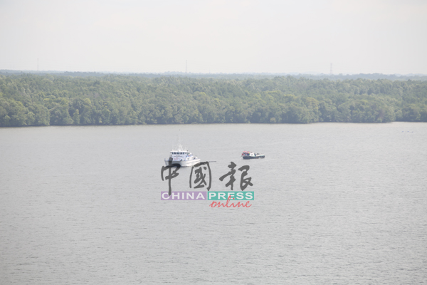 马印泰新联合演习 出意外！直升机坠河解体