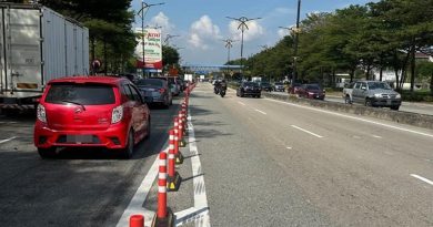 峇卡巴都路段 有了隔离栏 大塞车