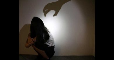 强奸非礼8岁继女 狼父监24年鞭24下