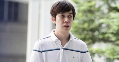 卖屋还债起争执 夫当众暴打妻