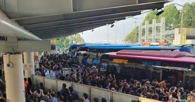 跨境巴士首班车提早10分钟 越堤族：帮助不大