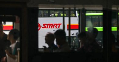 狮城推新法 巴士丢垃圾 车内饮食 大声播音乐 开罚