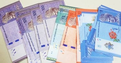 越南夫妻赚很多 白天当清洁工 晚上当大耳窿