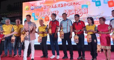 何朝东盼柔佛古庙游神 与二十四节令鼓同登世遗