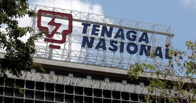 无预警的停电  幼儿园提早放学 民众受困升降机