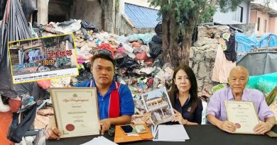 前教师囤积 垃圾屋清理干净