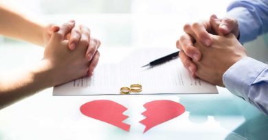 妇女虐待4养子 富商夫怒离婚