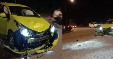 摩哆骑士被车撞 抛入深渠受伤