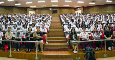 中国学者新山宽中开讲 分享科学艺术创作